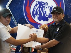 Wiebie Tetap Manager Arema FC Meski Jadi Tersangka Rokok Ilegal
