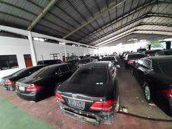 33 Mobil Bekas Pejabat dari Camry hingga Crown Dilelang Mulai Rp 84 Jutaan, tapi...