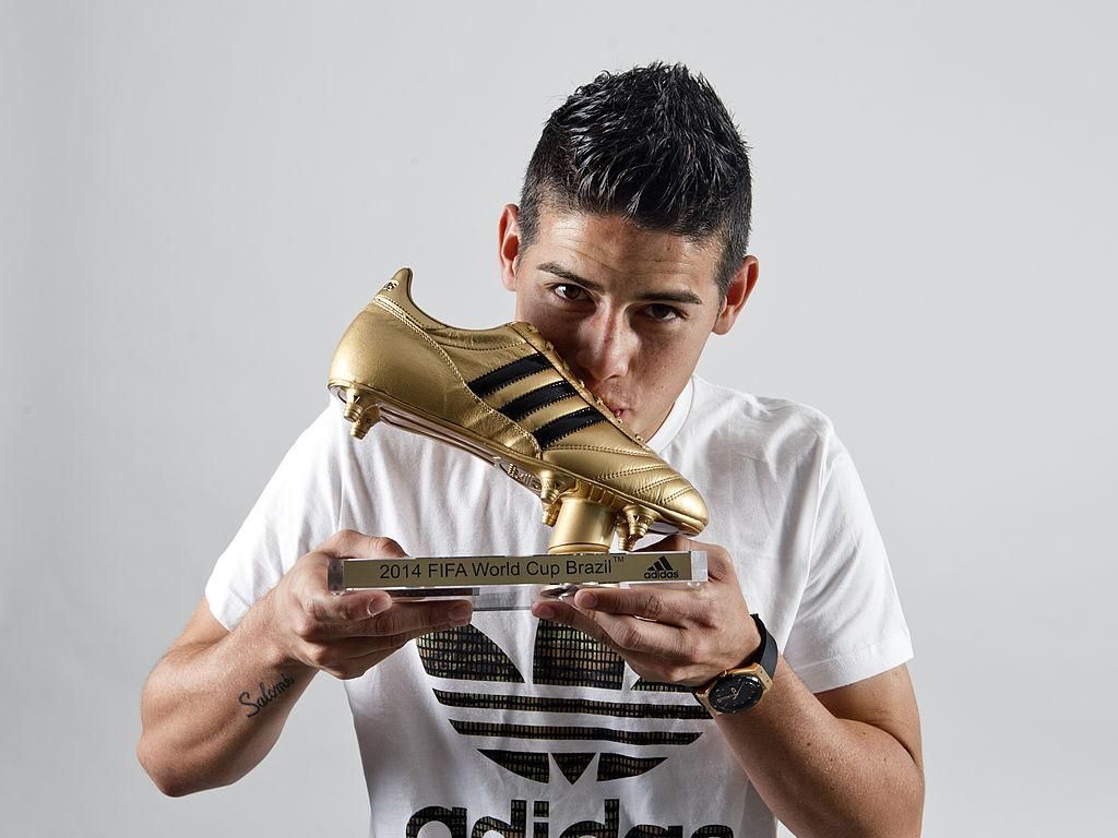 5 Pemain Peraih Sepatu Emas di Piala Dunia, Tahun Ini Siapa? 5 Pemain Peraih Sepatu Emas di Piala Dunia, Tahun Ini Siapa?
