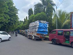Solar Langka, Operasional Truk Angkutan Sampah di Buleleng Tersendat