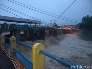 Bogor Diguyur Hujan Deras, Bendung Katulampa Siaga 4