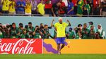 Bersandal Jepit, Neymar Rayakan Kemenangan Brasil Atas Korsel