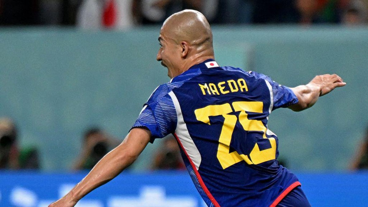 Daizen Maeda membuat gol Jepang ke gawang Kroasia di 16 Besar PIala Dunia 2022 (AFP via Getty Images/OZAN KOSE)