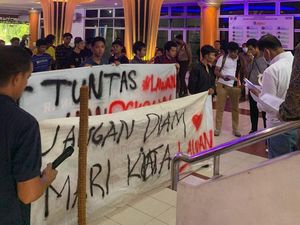Kesal Rekannya Dilecehkan saat Magang, Mahasiswa Unja Demo Rektorat Kesal Rekannya Dilecehkan saat Magang, Mahasiswa Unja Demo Rektorat