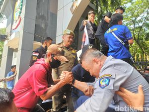 Usulan Tak Diakomodir, Driver Tolak Tarif Baru Taksi Online di Sulsel Usulan Tak Diakomodir, Driver Tolak Tarif Baru Taksi Online di Sulsel