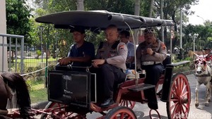 Dirlantas Jateng Coba Andong untuk Tamu Tasyakuran Pernikahan Kaesang-Erina