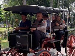 Dirlantas Jateng Coba Andong untuk Tamu Tasyakuran Pernikahan Kaesang-Erina