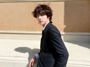 Jin BTS Ultah, ARMY Galang Donasi untuk Palestina Hingga Adopsi Gajah Afrika Jin BTS Ultah, ARMY Galang Donasi untuk Palestina Hingga Adopsi Gajah Afrika