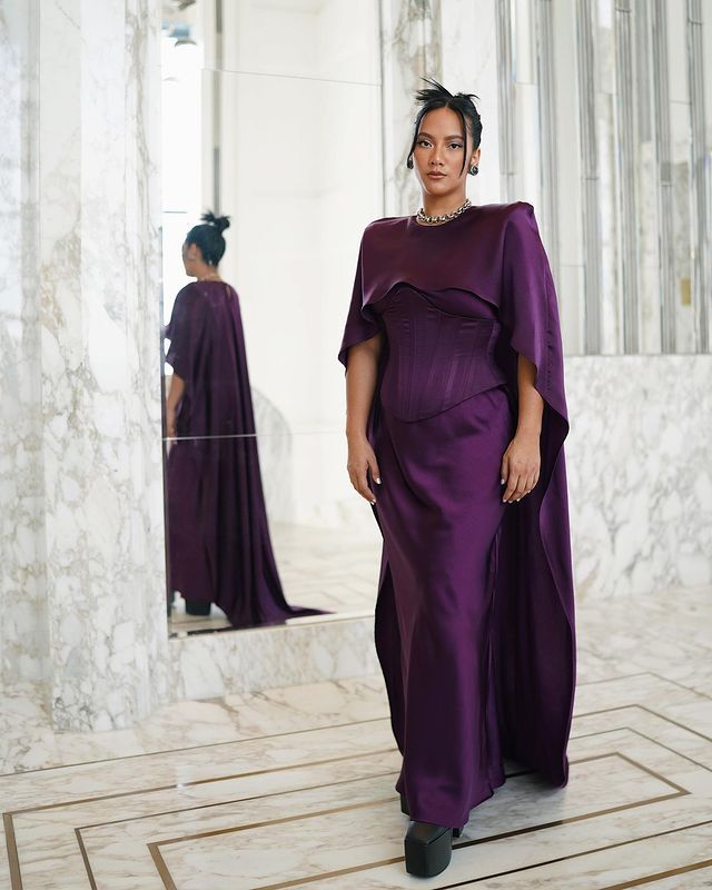 Gaun bridesmaid yang dikenakan Tara Basro di pernikahan Eva Celia (Tara Basro/Foto: instagram.com/tarabasro)