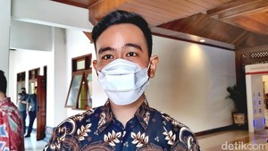 Gibran soal Rebutan Makanan di Tasyakuran Kaesang: Bukan Ra Tau Mangan tapi...