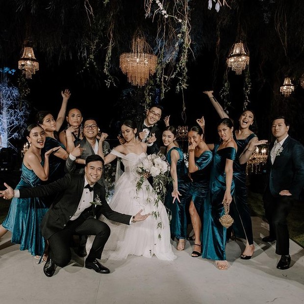 Inspirasi gaun bridesmaid dari pernikahan maudy ayunda