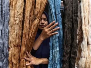 Kerja Keras Melestarikan Kain Tenun Tidore yang Mati Suri