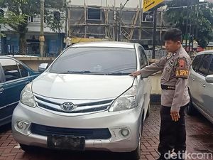 Sebelum Teriak Maling, Warga Sempat Tolong Mobil Terperosok di Banjarnegara Sebelum Teriak Maling, Warga Sempat Tolong Mobil Terperosok di Banjarnegara