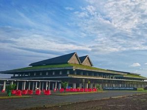 Semeru Erupsi, Kemenhub Jamin Operasi 3 Bandara Aman