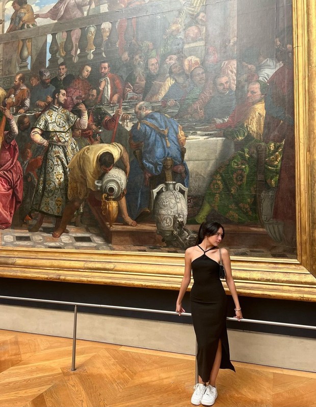 Outfit museum date Beby Tsabina/Foto: Instagram.com/bebytsabina Outfit museum date Beby Tsabina/Foto: Instagram.com/bebytsabina