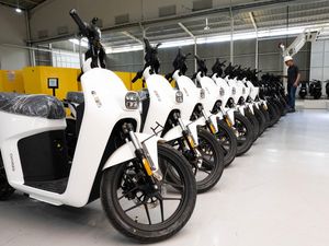 Laris! Motor Listrik Buatan Cikupa ini Sudah Dipesan 1.200 Unit Laris! Motor Listrik Buatan Cikupa ini Sudah Dipesan 1.200 Unit
