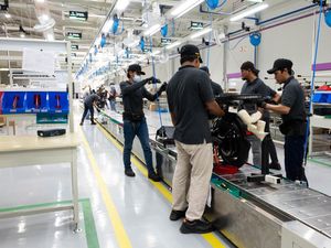 Moeldoko Jengkel Produsen Motor Listrik Lokal Masih Impor Dinamo Moeldoko Jengkel Produsen Motor Listrik Lokal Masih Impor Dinamo