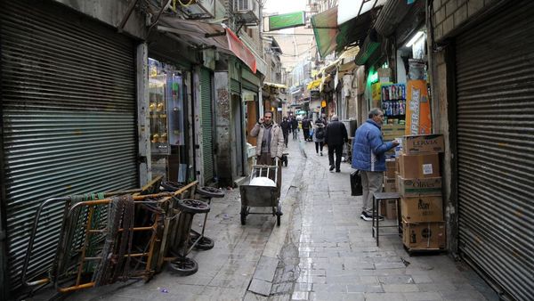 Pedagang di Iran Kompak Tutup Toko, Ada Apa?