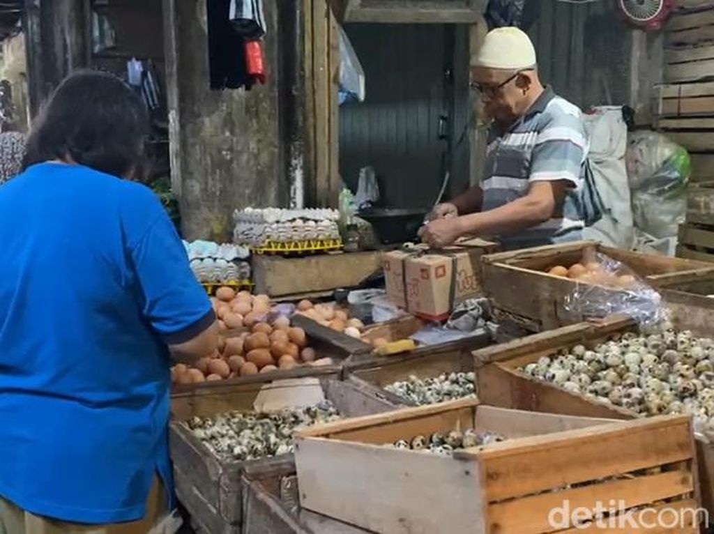 Harga Telur di Banjarnegara Rp 30 Ribu/Kg, Pedagang: Omzet Turun 50%