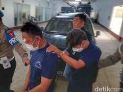 Polisi Tangkap 2 Pencuri Modus Ganjal ATM di Bandung