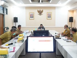 Bupati Kediri Minta Dinkes Permudah Layanan RS, Berobat Cuma Bawa KTP