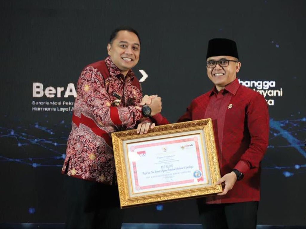 Pemkot Surabaya Raih Peringkat A Indeks Reformasi Birokrasi Pemkot Surabaya Raih Peringkat A Indeks Reformasi Birokrasi