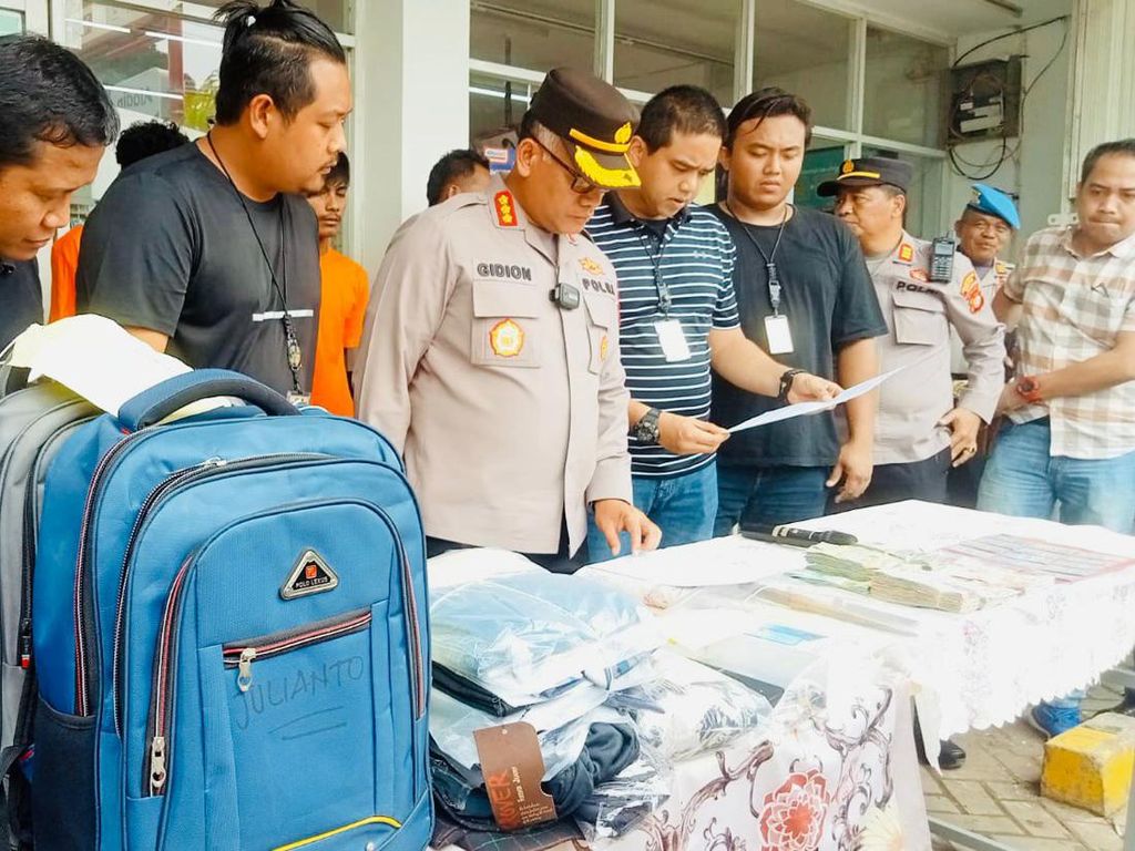 2 Perampok Minimarket di Bekasi Ditangkap, Bawa 15 Keping Logam Mulia