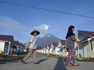 Potret Aktivitas Penyintas Gunung Semeru di Huntap