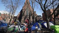 Tenda-tenda Tunawisma Penuhi Halaman Gereja di Kanada