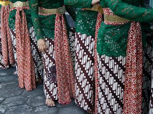 Tentang Batik Parang yang Dilarang Dipakai di Nikahan Kaesang-Erina Tentang Batik Parang yang Dilarang Dipakai di Nikahan Kaesang-Erina