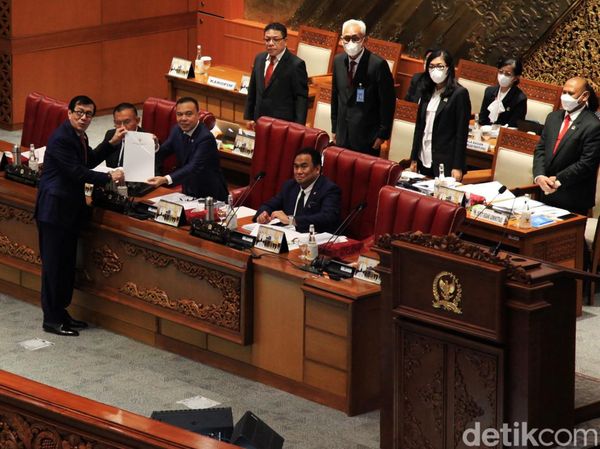 Tok! DPR Sahkan RKUHP Jadi UU