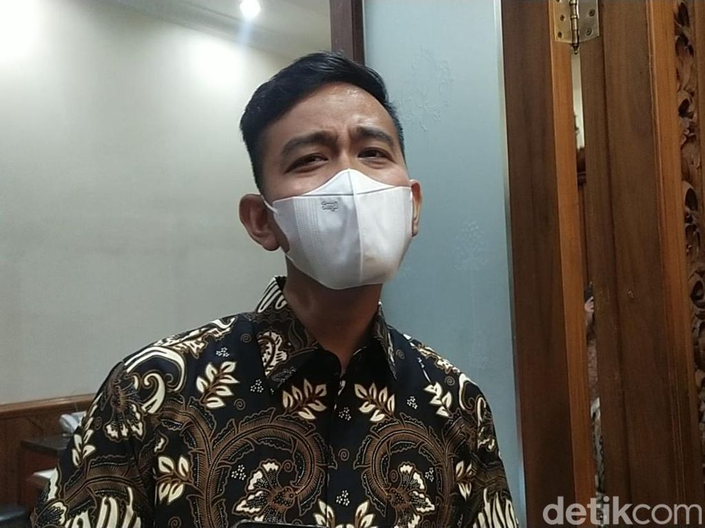 Tasyakuran Nikah, Kaesang Bakal Bagikan Makanan Produknya Gratis di CFD Solo Tasyakuran Nikah, Kaesang Bakal Bagikan Makanan Produknya Gratis di CFD Solo