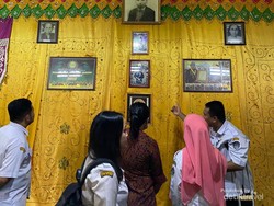 Keraton Ismahayana, Ada Pakaian Raja dengan Benang Emas