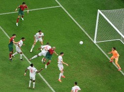 2-0! Portugal menggandakan keunggulan tiga menit berselang. Kali ini giliran Pepe yang mencetak gol lewat bola tandukan, memaksimalkan situasi sepak pojok. Portugal unggul dua gol hingga turun minum.