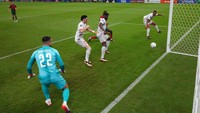 4-1! Swiss memperkecil keadaan tiga menit kemudian. Manuel Akanji merobek jala Portugal menyusul kemelut selepas sepak pojok.