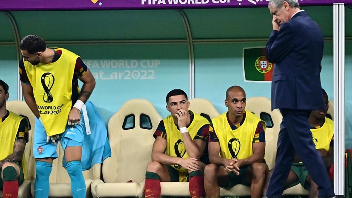 LUSAIL CITY, QATAR - DECEMBER 06: Cristiano Ronaldo and Joao Mario of Portugal in the bench ,during the FIFA World Cup Qatar 2022 Round of 16 match between Portugal and Switzerland at Lusail Stadium on December 6, 2022 in Lusail City, Qatar. (Photo by MB Media/Getty Images)