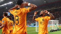 Sebelumnya, ada tujuh tim sudah memastikan kelolosannya. Di awali dengan Belanda, yang menyingkirkan Amerika Serikat lewat kemenangan 3-1. (Julian Finney/Getty Images)  