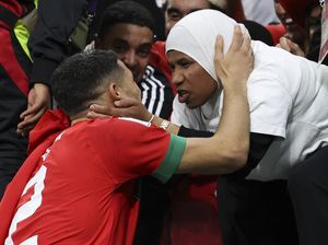 Achraf Hakimi, Kemenangan Timnas Maroko dan Mustajabnya Doa Ibu Achraf Hakimi, Kemenangan Timnas Maroko dan Mustajabnya Doa Ibu