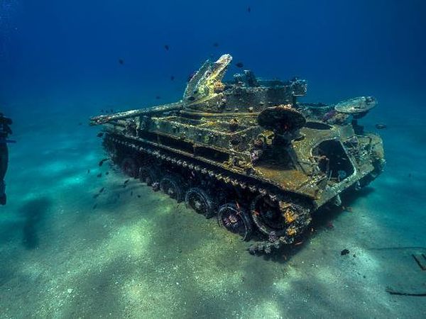 Ada Tank-Helikopter, Ini Museum Militer Bawah Laut Pertama di Dunia