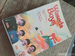 Review Buku Waseda Boys: 196 Halaman yang Buat Jatuh Cinta pada Jepang