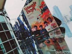 Buku Waseda Boys Ajarkan Bahasa Slang Jepang hingga Ada Stiker Spesial