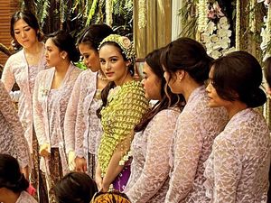 Wajah Chelsea Islan Menjalani Prosesi Siraman Jelang Menikah Wajah Chelsea Islan Menjalani Prosesi Siraman Jelang Menikah