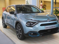 Mobil Listrik Citroen e-C4 Siap Ganggu Penjualan Toyota bZ4X, Harga Beda Tipis