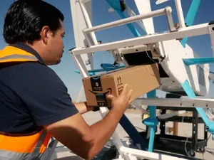 Penampakan Perdana Kurir Taksi Terbang Amazon Terbaru Penampakan Perdana Kurir Taksi Terbang Amazon Terbaru