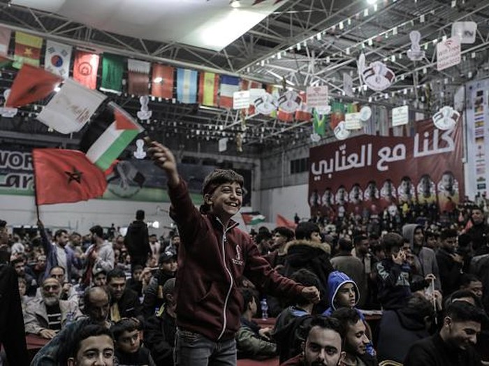 Palestinians fans watch the match between Morocco and Spain during the Qatar 2022 World Cup football in Gaza City, on December 6,2022. (Photo by Sameh Rahmi/NurPhoto via Getty Images)