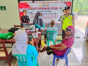 Satgas Pastikan Pengobatan dan Vaksin Covid-19 Masih Dijamin Pemerintah Satgas Pastikan Pengobatan dan Vaksin Covid-19 Masih Dijamin Pemerintah