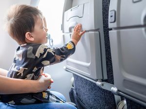 Kesal Telinga Dipegang-pegang Penumpang Balita, Eh Ternyata...