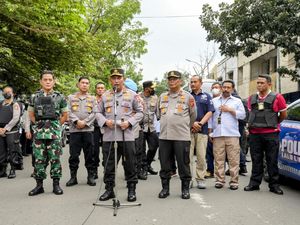 Kapolri: Usut Tuntas Bom Bunuh Diri Polsek Astana Anyar!