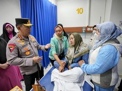 Kapolri Janjikan Anak Aiptu Sofyan Korban Bom Astana Anyar Masuk Polri