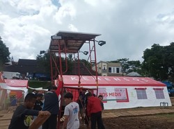 Bantu Penuhi Kebutuhan Listrik Cianjur, Kemensos Sediakan Panel Surya